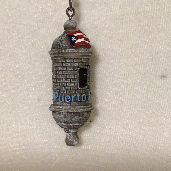 NWOT: Resin Puerto Rico Key Chain - Picture 2 of 3